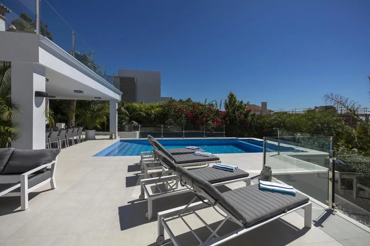 Villa La Perla Marbella 0*,