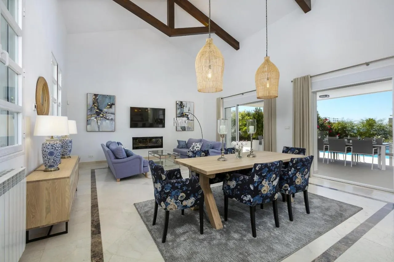 Villa La Perla Marbella 0*,
